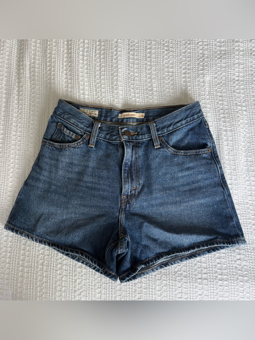 Levi's 80s Mom Shorts